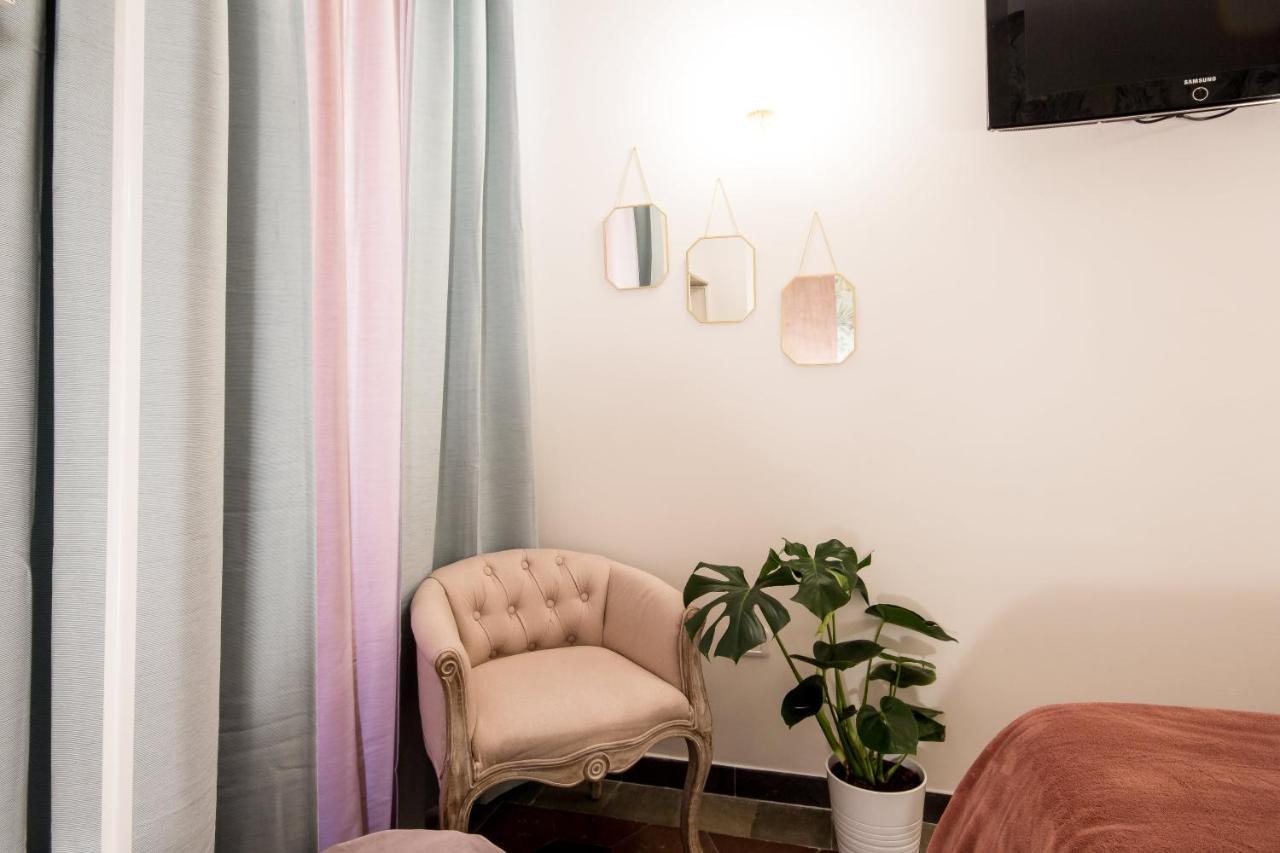 Apartment Flora Metro Vittorio Rom